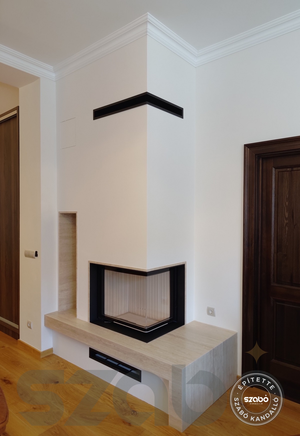 152.c Modern sarokkandalló, BRUNNER 2 oldalon üveges tűztérrel, Szabó Kandalló