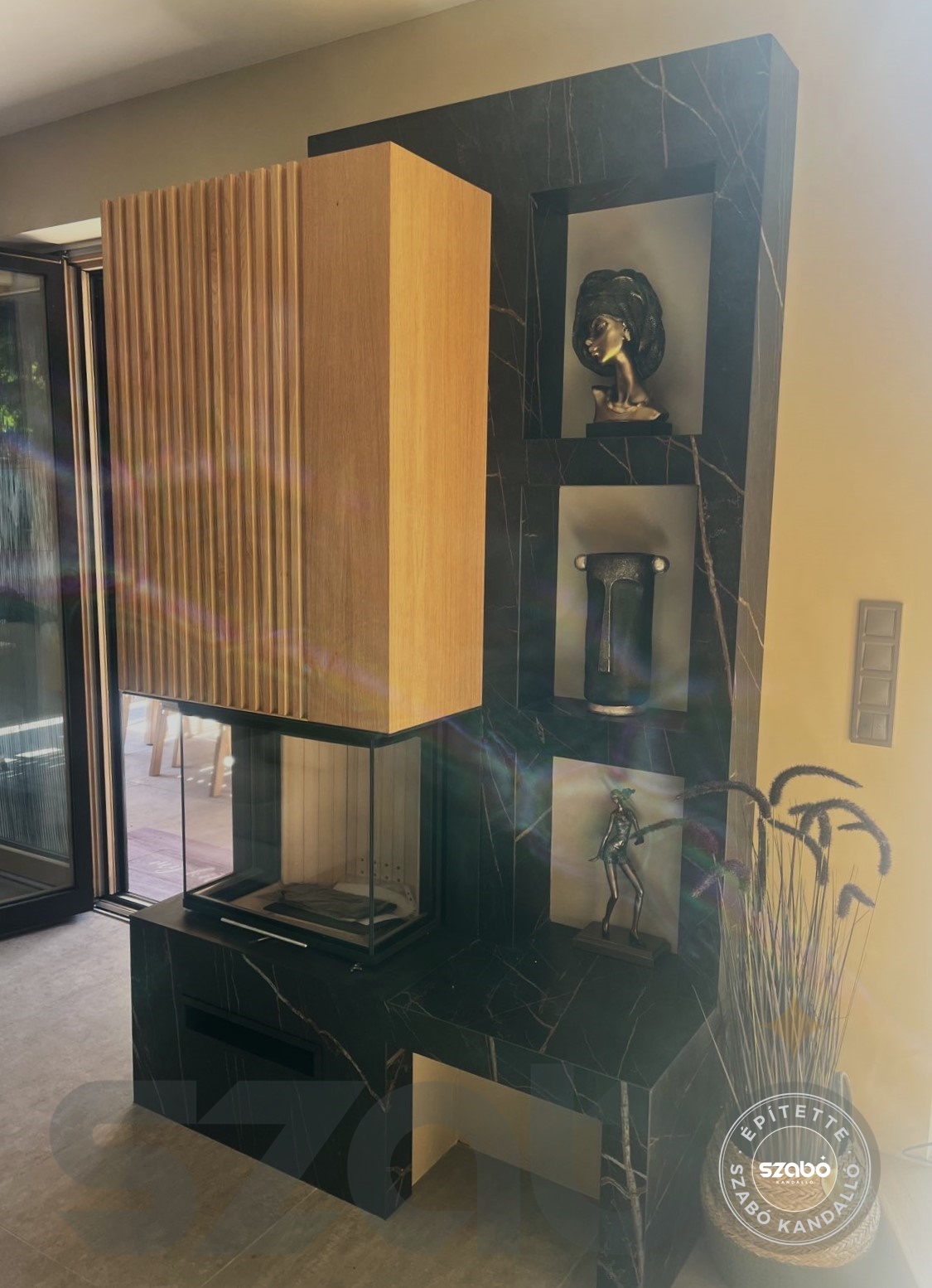 159.a Panoráma kandalló, Brunner 3 oldalon üveges tűztérrel, Szabó Kandalló