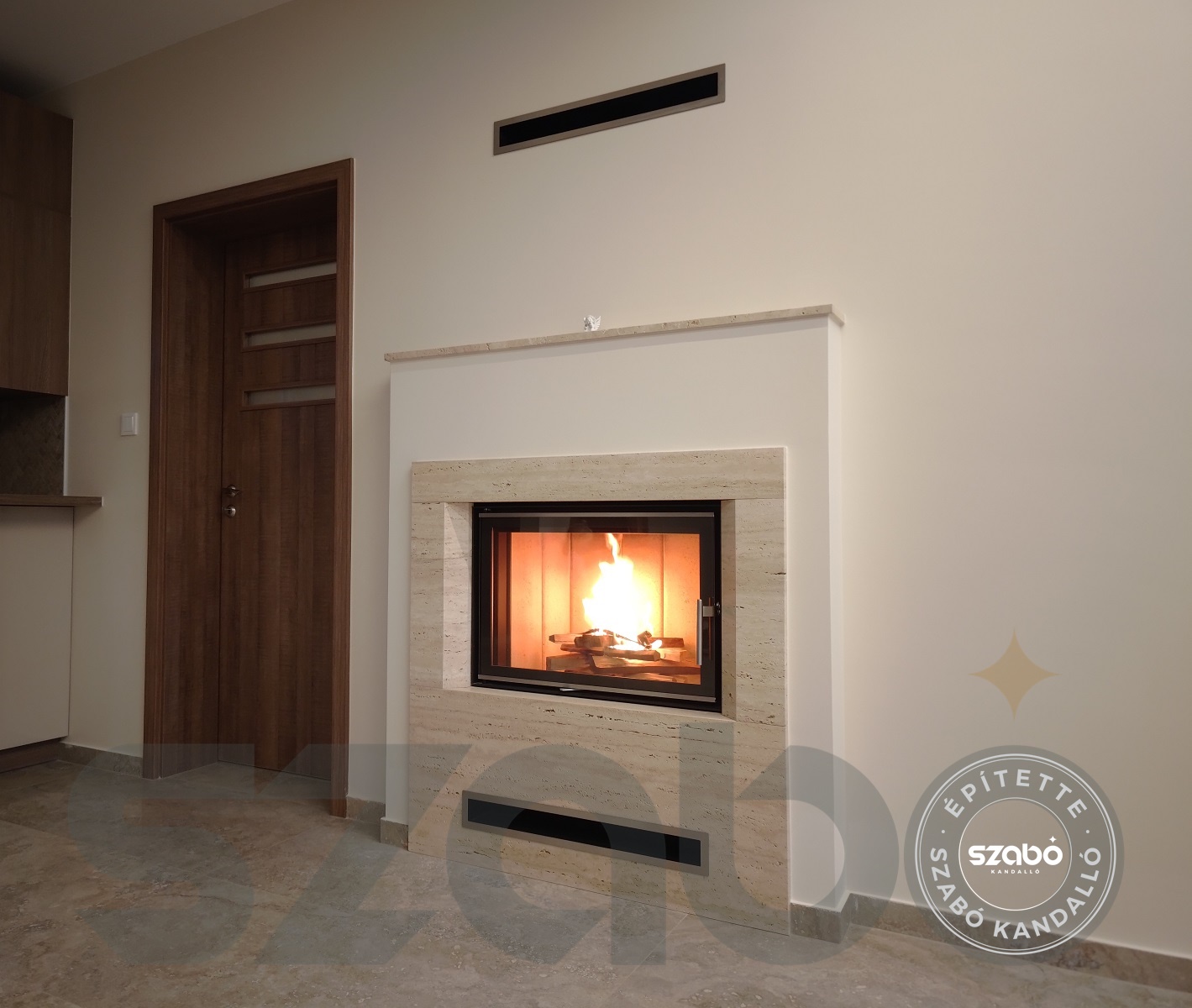 161.a Minimál kandalló, Kobok síküveges tűztérrel, első begyújtás, Szabó Kandalló