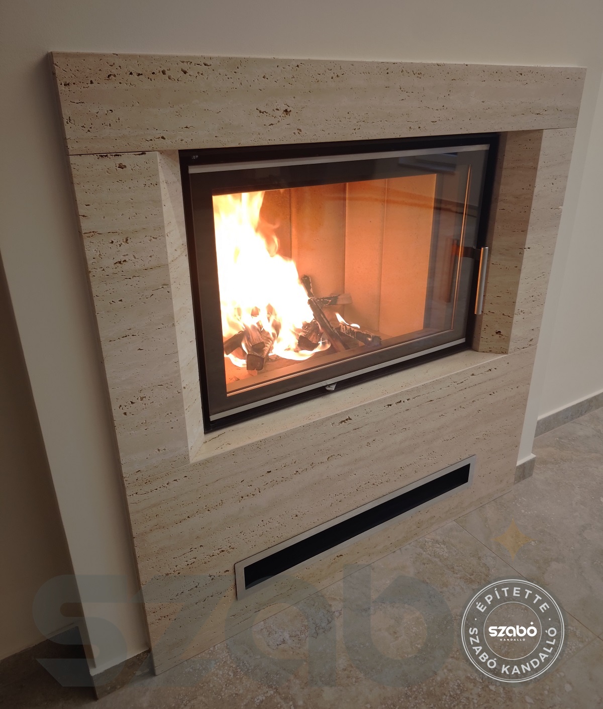 161.c Minimál kandalló, Kobok síküveges tűztérrel, első begyújtás, Szabó Kandalló