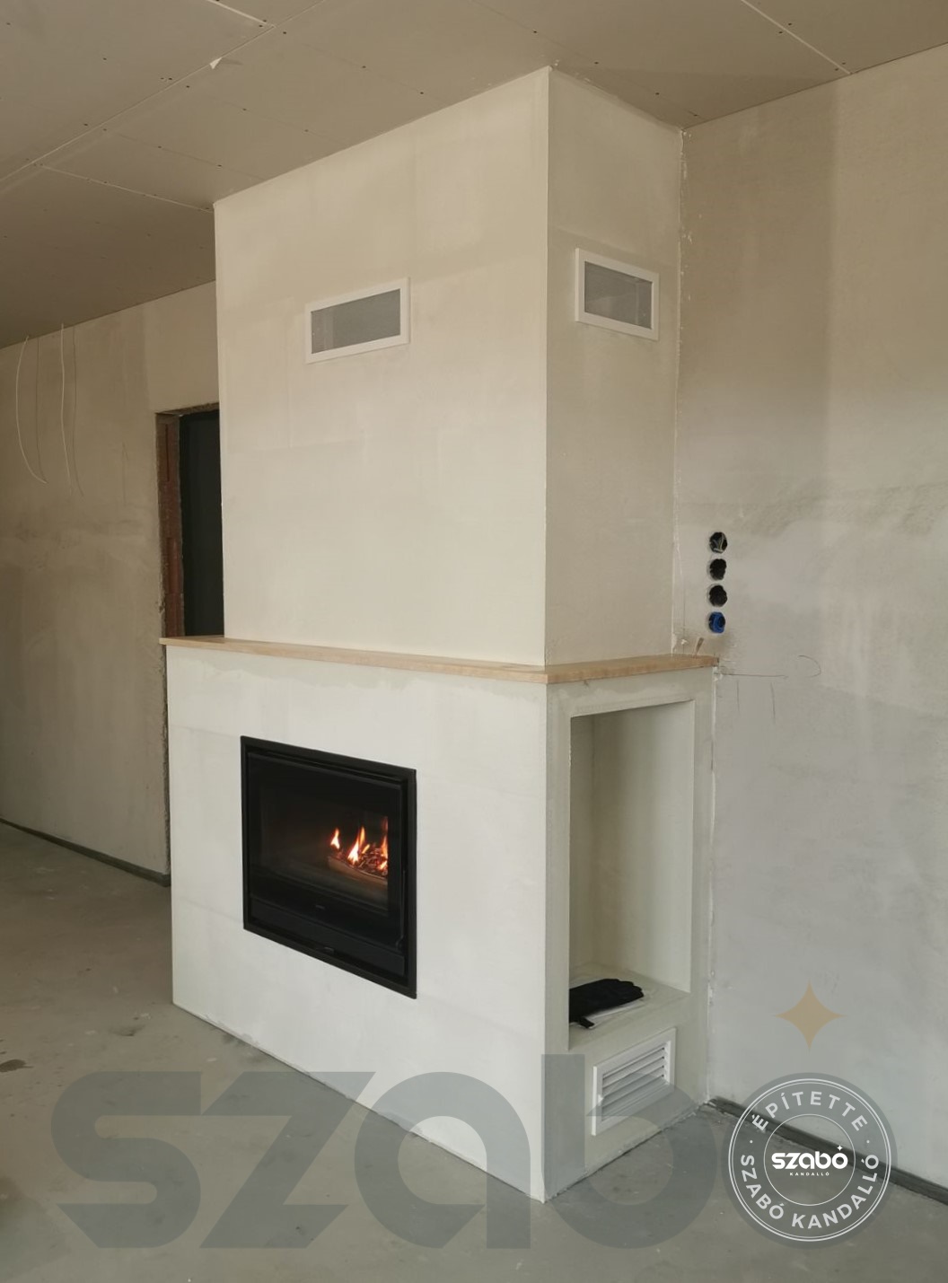 167.a Minimál kandalló, SUPRA síküveges tűztérrel, első begyújtás, Szabó Kandalló