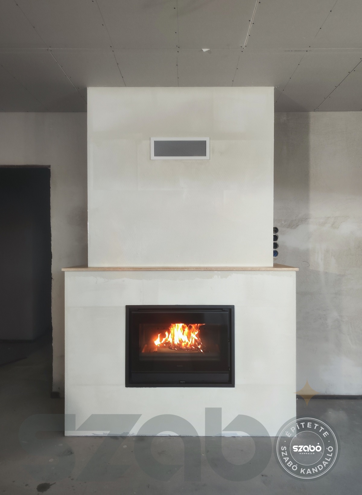 167.b Minimál kandalló, SUPRA síküveges tűztérrel, első begyújtás, Szabó Kandalló