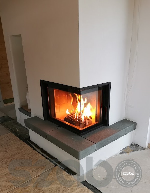 185.b Modern kandalló, Kobok Chopok 2 oldalon üveges tűztérrel, első begyújtás, Szabó Kandalló