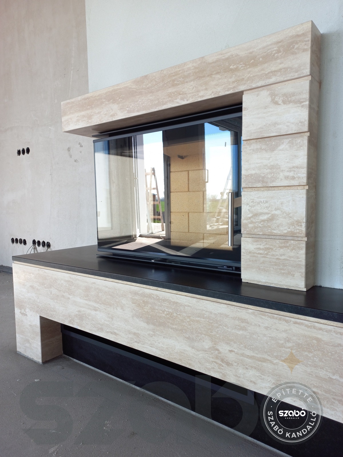 188.b Modern kandalló, Kobok Kazeta 2 oldalon üveges tűztérrel, Szabó Kandalló