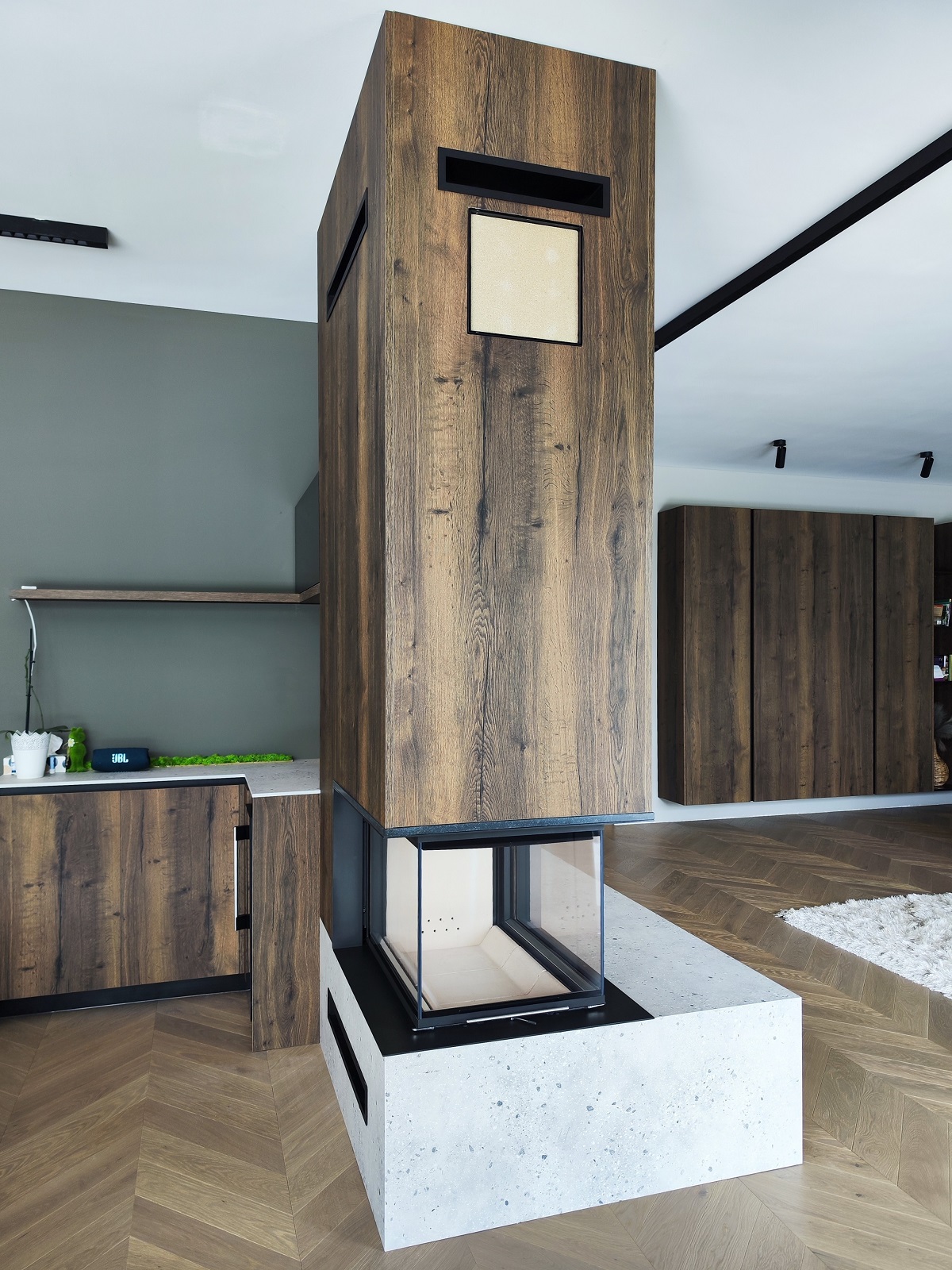 192.b Modern kandalló, Brunner Panorama Kamin 3 oldalon üveges tűztérrel, Szabó Kandalló