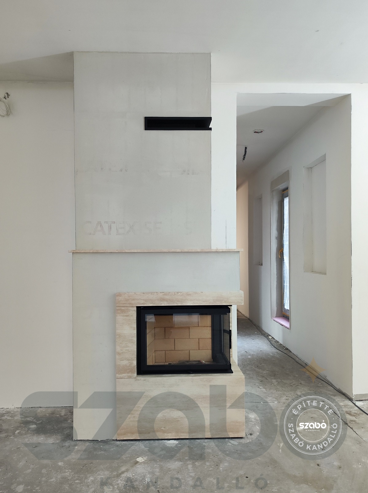 215. Modern kandalló, Kobok Kazeta 2 oldalon üveges tűztérrel, Szabó Kandalló