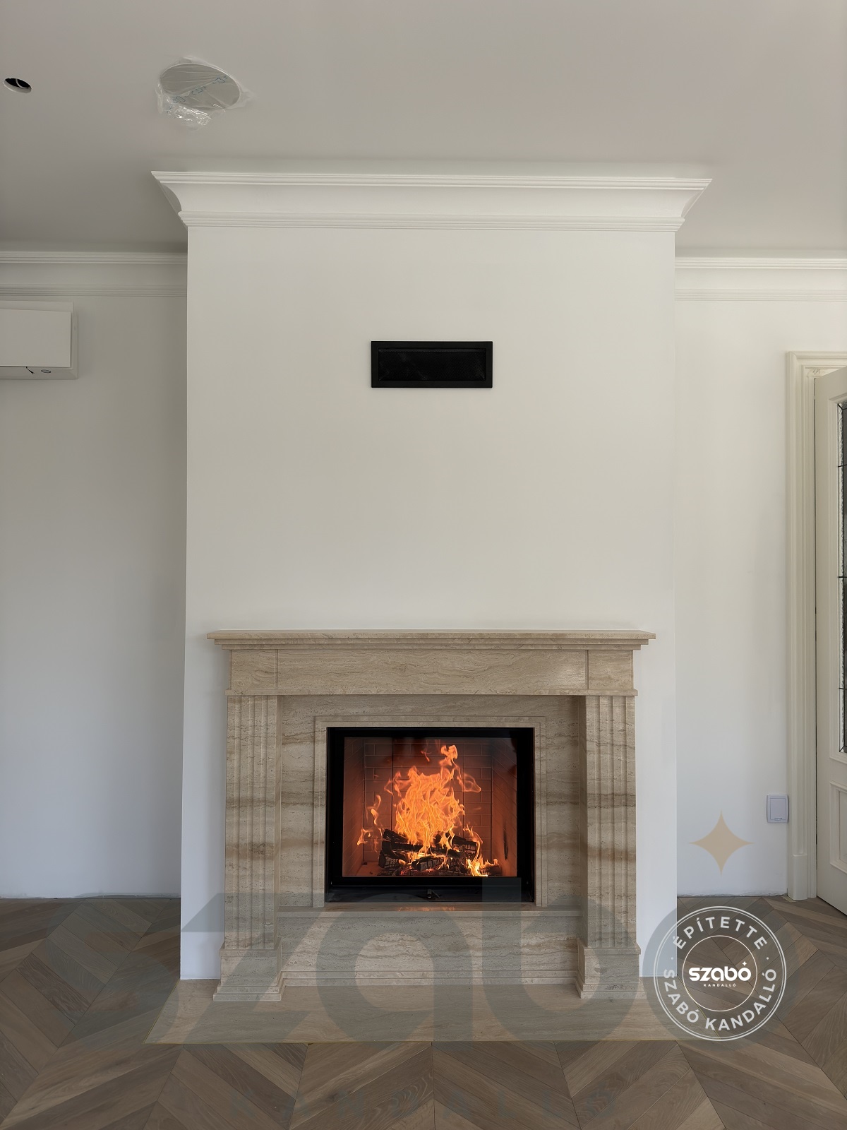 222. Klasszikus kandalló, Brunner Stil Kamin síküveges tűztérrel, első begyújtás, Szabó Kandalló
