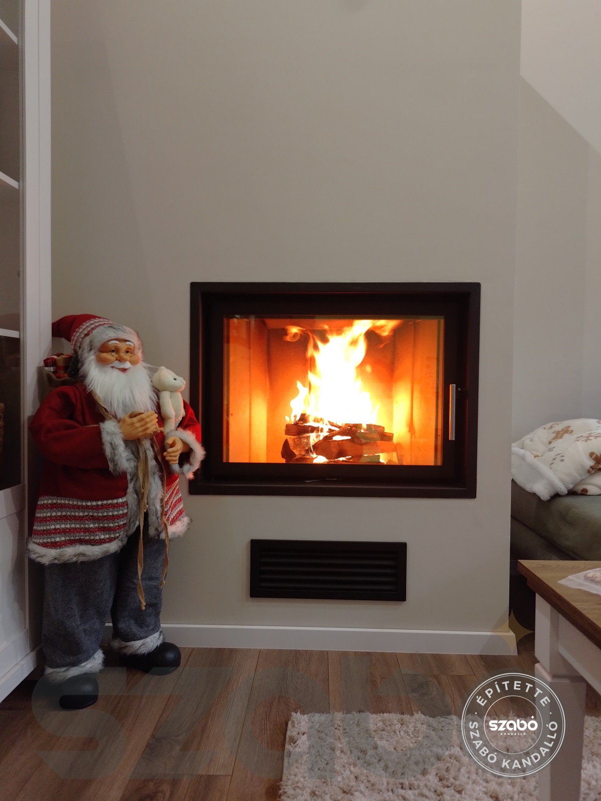 79.b Minimál kandalló, KOBOK CHOPOK síküveges tűztérrel, első begyújtás, Szabó Kandalló